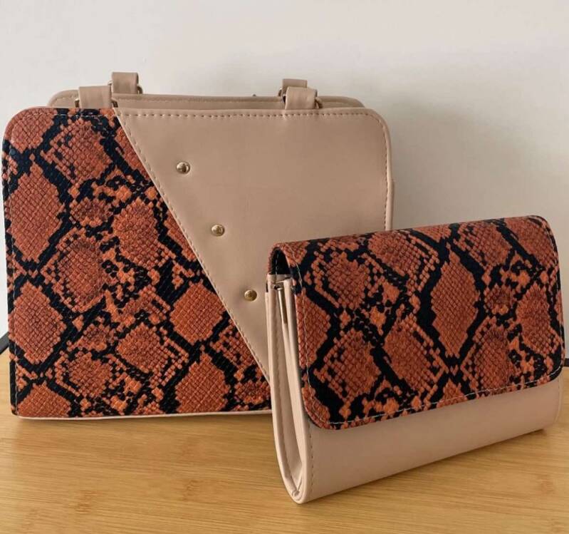 Handtas slangenprint set met clutch